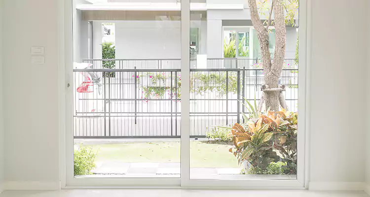 Balcony Screen Door Repair in Seminole, FL