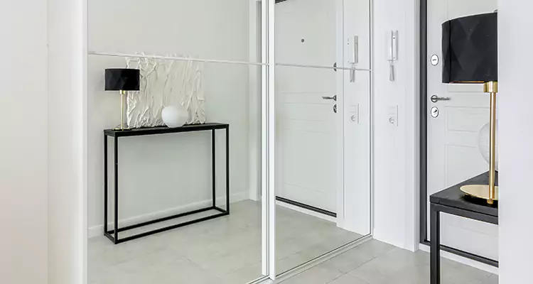 Mirrored Bifold Closet Doors Repair in Seminole, FL