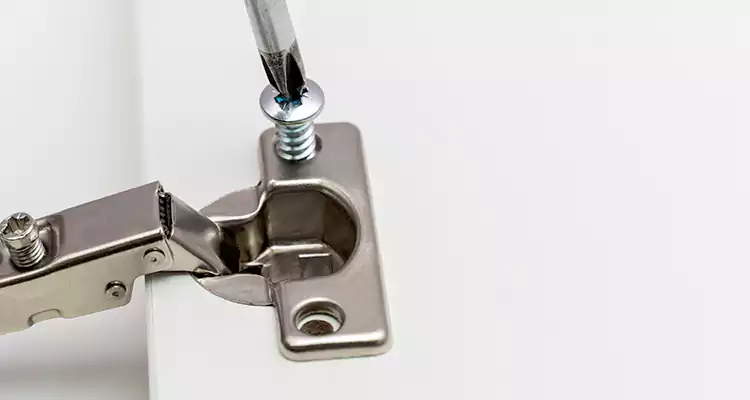 Screen Door Hinge Repair in Seminole, FL