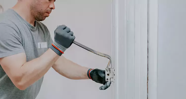 Cracked Door Jamb Repair in Seminole, FL