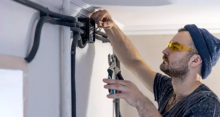 Garage Door Opener Cable Repair in Seminole, FL