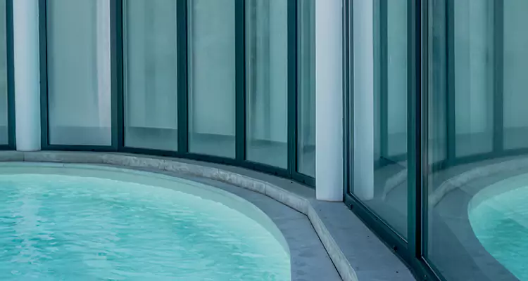 Repair Polyester Screen for Pool Enclosure in Seminole, FL