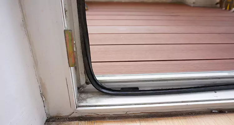 Why Choose Us for Leaking Sliding Glass Door Repair in Seminole, FL?