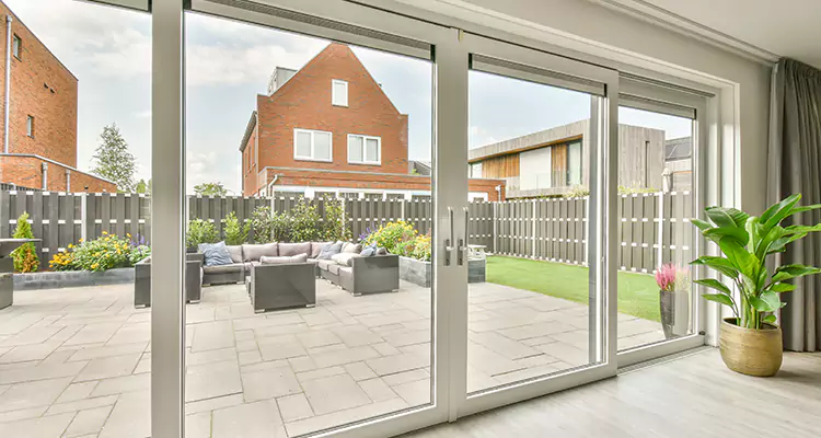 Best Sliding Screen Door Replacement Company in Seminole, FL