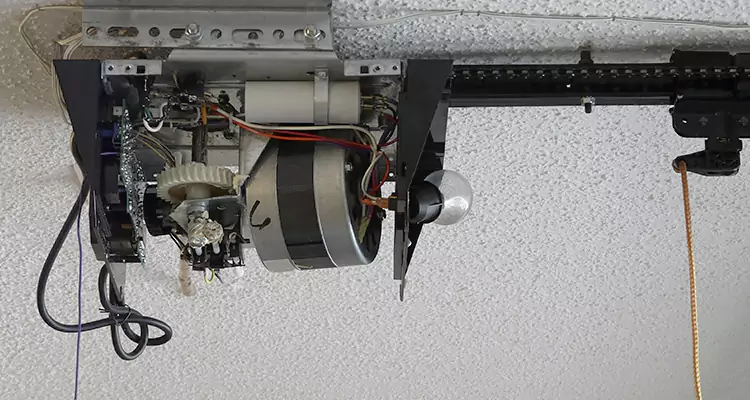 Garage Door Motor Replacement in Seminole, FL