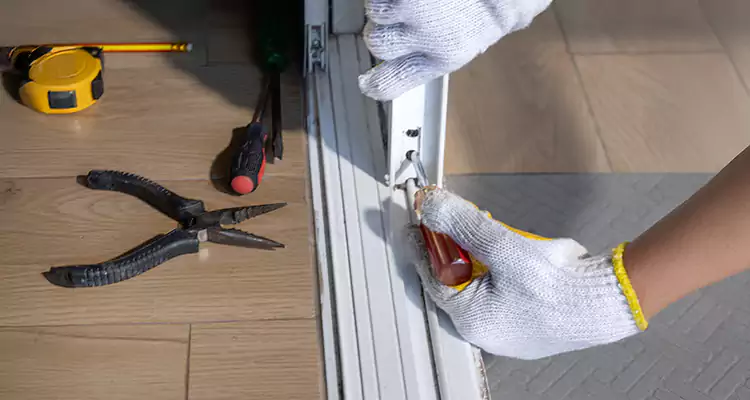 Closet Sliding Door Track Repair in Seminole, FL