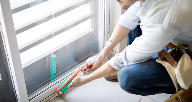 Dap Window Caulk Repair in Seminole, FL